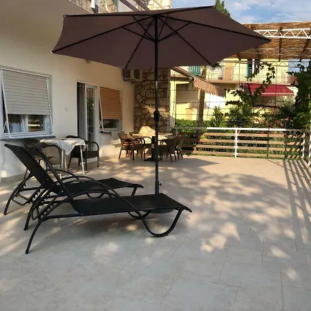 Large 3 Bd 500m From The Sea Bike Friendly 아파트