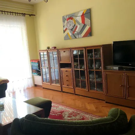 아파트 Large 3 Bd 500m From The Sea Bike Friendly